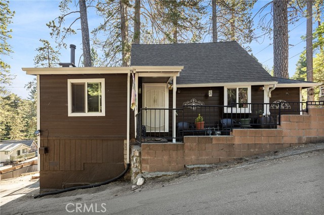 22864 Alder Lane, Crestline CA: https://media.crmls.org/medias/5a72612a-8e67-4871-9c17-d2b769d3d73e.jpg