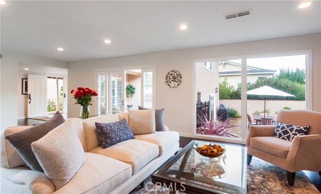 5819 Sunmist Drive, Rancho Palos Verdes, California 90275, 4 Bedrooms Bedrooms, ,2 BathroomsBathrooms,Residential,Sold,Sunmist,SB17033807