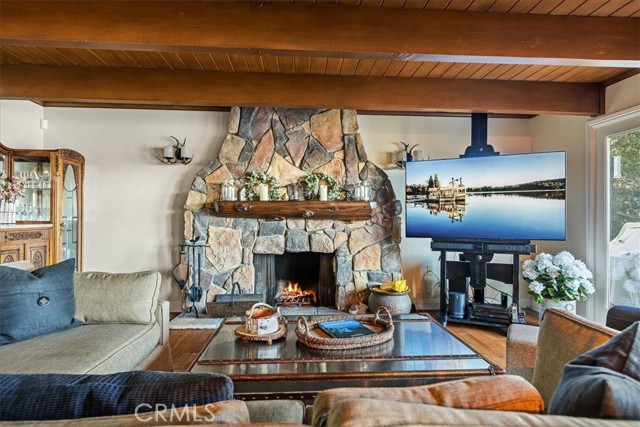 Detail Gallery Image 5 of 41 For 28906 Palisades Dr, Lake Arrowhead,  CA 92352 - 4 Beds | 3/1 Baths