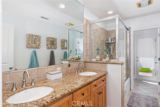 Hallway bath open to pool