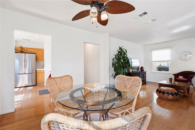 Detail Gallery Image 9 of 52 For 528 Cambridge, Orange,  CA 92867 - 3 Beds | 2 Baths