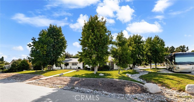 5371 Grandview Avenue, Yorba Linda CA: https://media.crmls.org/medias/5a764ef4-449d-40a6-9c45-f843ddc2655c.jpg