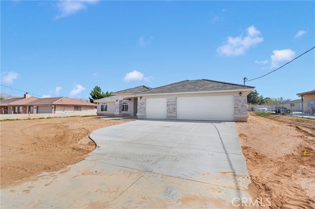 18363 Ranchero Road, Hesperia CA: https://media.crmls.org/medias/5a77856a-da45-4b98-9cd6-c86f84a595ac.jpg