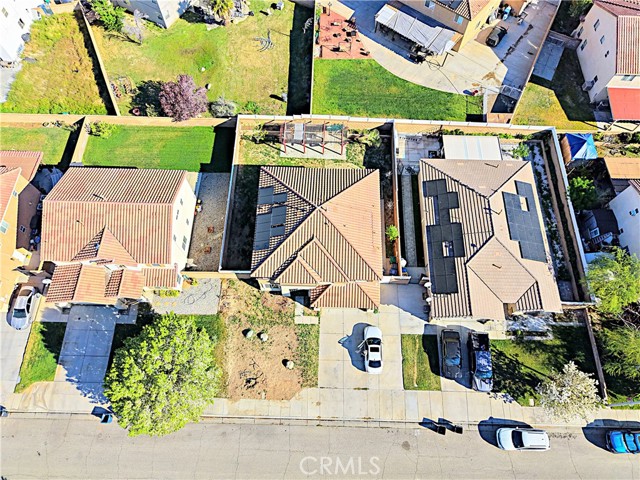 Detail Gallery Image 4 of 51 For 2745 Garnet Ln, Lancaster,  CA 93535 - 5 Beds | 3 Baths