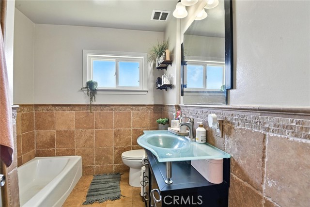 8507 Davista Drive, Whittier CA: https://media.crmls.org/medias/5a77e59a-7dee-4ff9-bc3e-3969d2773c41.jpg