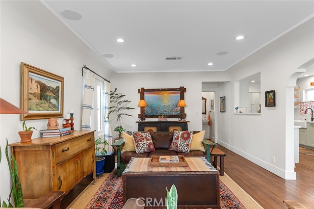 69 Santa Ana Avenue, Long Beach CA: https://media.crmls.org/medias/5a78914b-cb7d-4fab-af9e-7bcd981a8748.jpg
