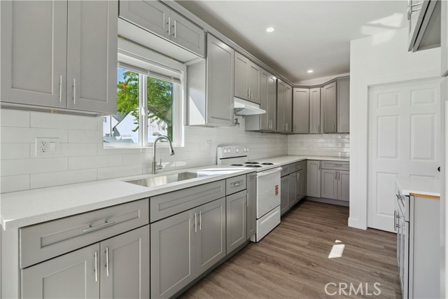 13536 Remington Street, Pacoima CA: https://media.crmls.org/medias/5a78b2ef-5246-4d68-b4e8-dfd80fa5d847.jpg