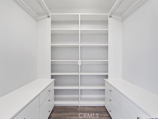 2 Bed Home for Sale in Studio City, California