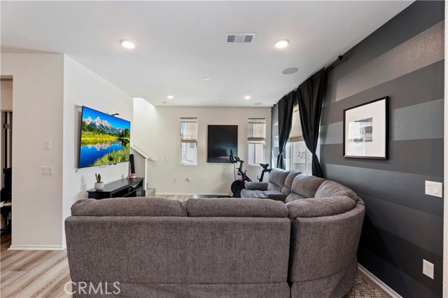 Detail Gallery Image 14 of 33 For 5494 Seacliff Pl #55,  San Diego,  CA 92154 - 2 Beds | 2/1 Baths