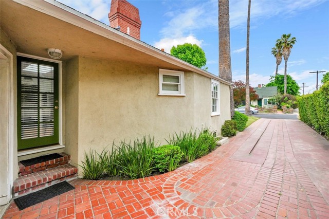 Detail Gallery Image 5 of 44 For 4415 Morella Ave, Studio City,  CA 91607 - 4 Beds | 4 Baths