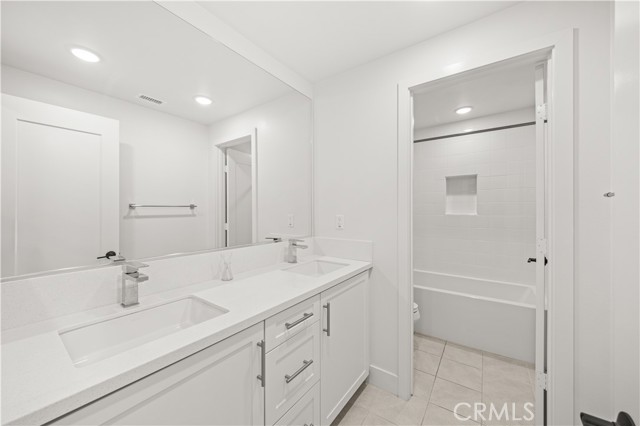 Detail Gallery Image 25 of 56 For 16376 Veterans, Tustin,  CA 92782 - 4 Beds | 3/1 Baths