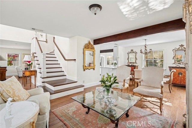 Detail Gallery Image 4 of 28 For 201 E 21st St, Costa Mesa,  CA 92627 - 3 Beds | 2/1 Baths