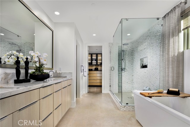 Detail Gallery Image 10 of 16 For 169 Apron, Irvine,  CA 92618 - 5 Beds | 5 Baths