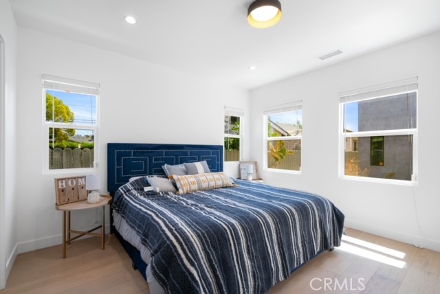 2672 Newell Street, Los Angeles CA: https://media.crmls.org/medias/5a7c34d5-f5ed-4965-81f6-2a9ad6cc2d71.jpg