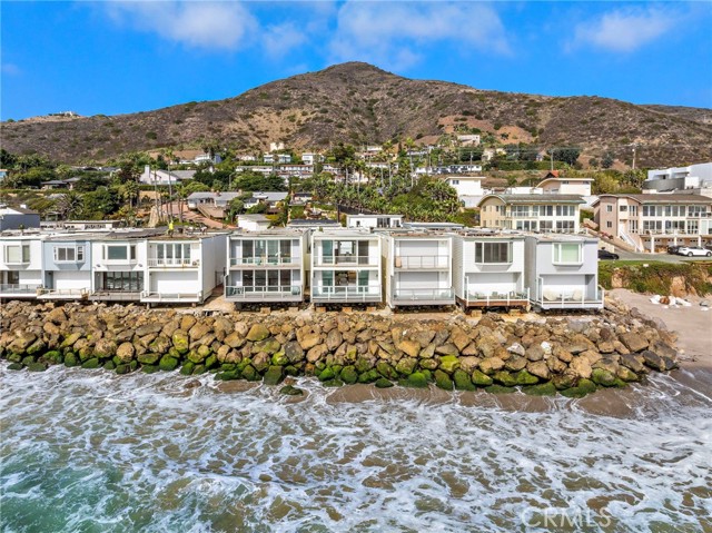 Detail Gallery Image 65 of 67 For 11770 Pacific Coast #N,  Malibu,  CA 90265 - 3 Beds | 3/1 Baths