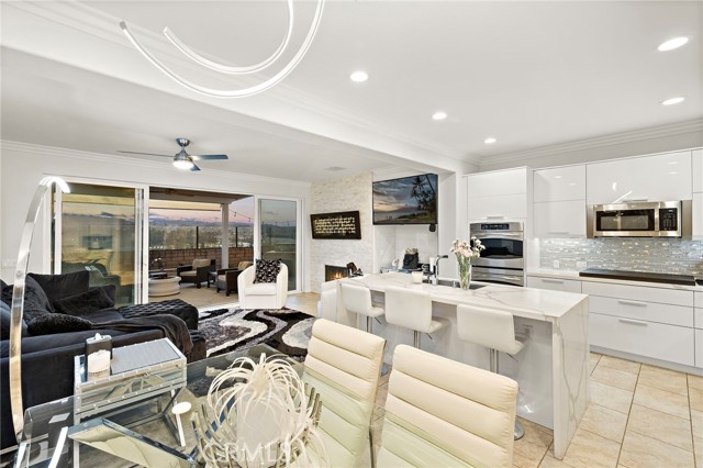 9 Durham Court, Laguna Niguel CA: https://media.crmls.org/medias/5a7d1f9c-b280-480c-8784-bdbd80d818bf.jpg