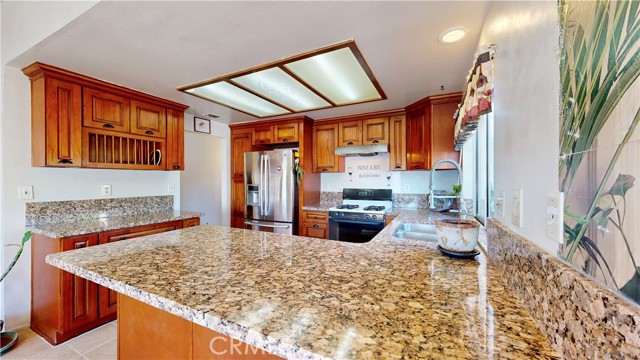 Detail Gallery Image 17 of 71 For 9781 Victor Ave, Hesperia,  CA 92345 - 4 Beds | 2 Baths