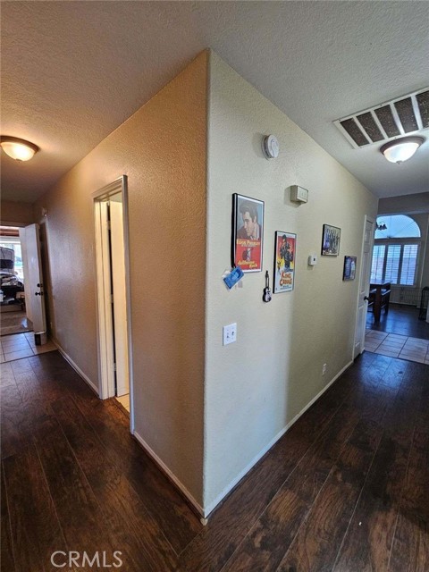 Detail Gallery Image 18 of 39 For 13240 Country Ct, Victorville,  CA 92392 - 3 Beds | 2 Baths