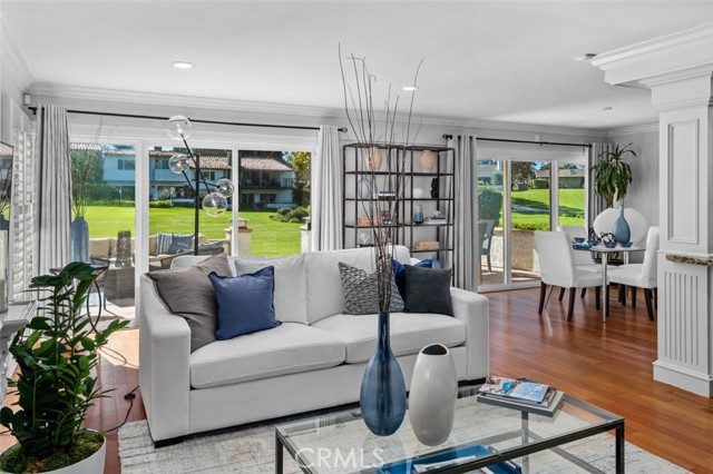 Detail Gallery Image 3 of 32 For 525 Vista Flora, Newport Beach,  CA 92660 - 3 Beds | 2/1 Baths