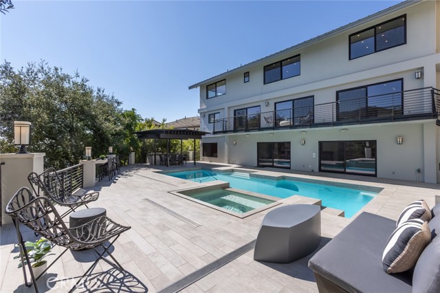 Detail Gallery Image 46 of 62 For 2111 Rimcrest Dr, Glendale,  CA 91207 - 4 Beds | 5 Baths