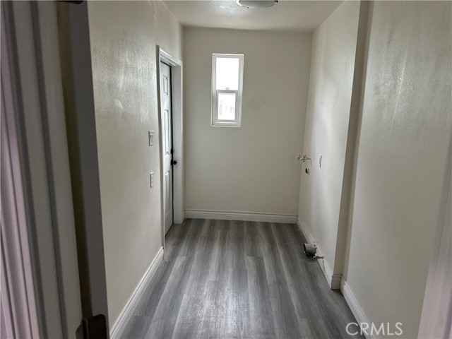 Detail Gallery Image 11 of 11 For 2161 Myrtle Ave, Long Beach,  CA 90806 - 4 Beds | 2 Baths