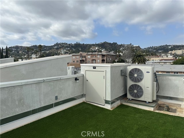 1223 N Hayworth Avenue # 7, West Hollywood, California 90046, 2 Bedrooms Bedrooms, ,2 BathroomsBathrooms,Residential Lease,For Rent,1223 N Hayworth Avenue # 7,CRSR24235963