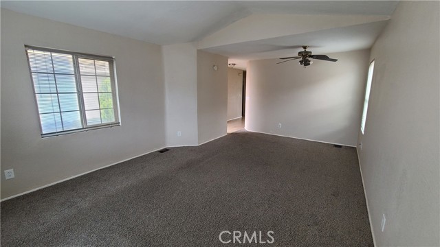 Detail Gallery Image 5 of 32 For 4921 Lake Park Ct, Fallbrook,  CA 92028 - 4 Beds | 2 Baths