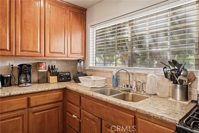 Detail Gallery Image 4 of 12 For 944 S Russelee Dr, West Covina,  CA 91790 - 2 Beds | 1 Baths