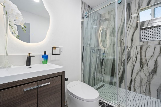 Detail Gallery Image 30 of 34 For 2945 W Bridgeport Ave, Anaheim,  CA 92804 - 4 Beds | 3 Baths