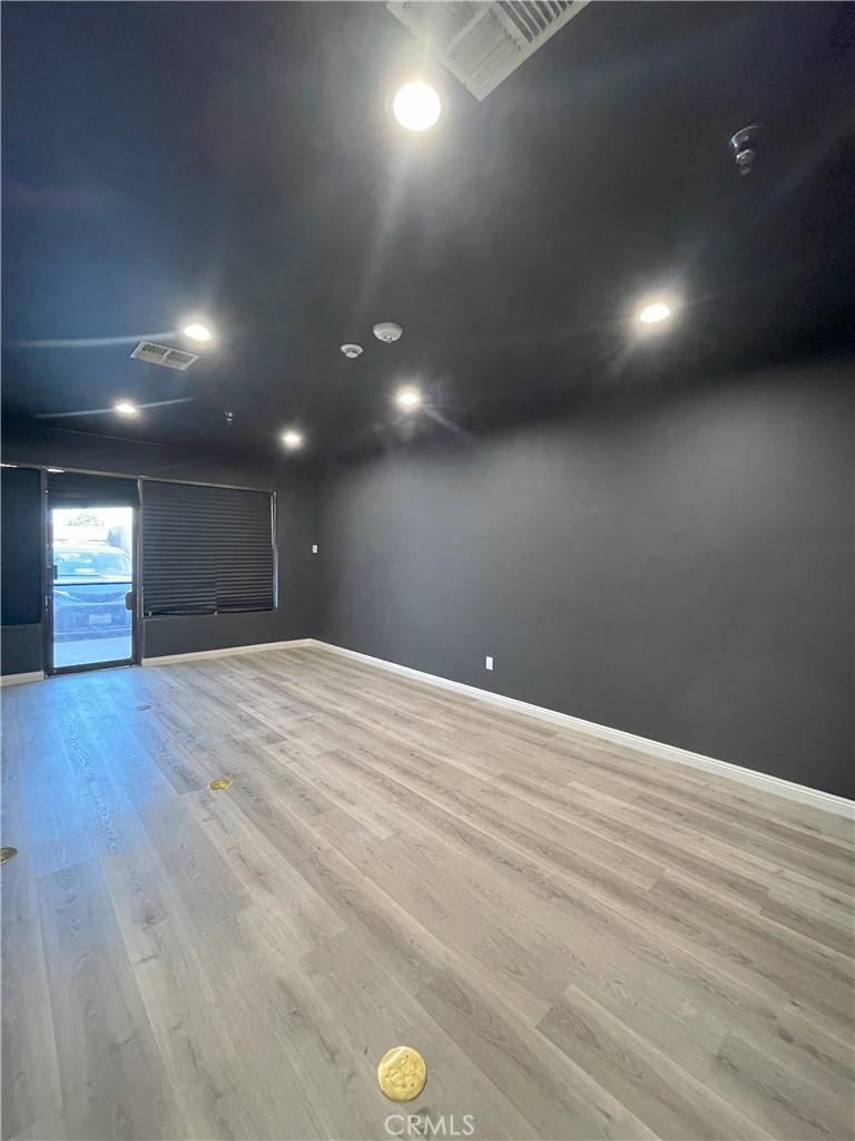 MLS #WS25171002 image #8