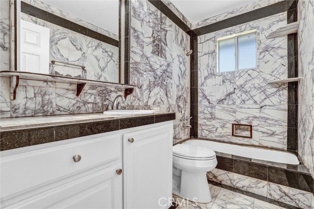 7836 Hanna Avenue, Canoga Park CA: https://media.crmls.org/medias/5a82334d-4761-43a5-93ad-ab3fbc9f03d4.jpg