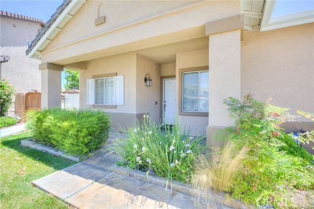 6052 Kohlberry Court, Riverside CA: https://media.crmls.org/medias/5a8422ba-065e-478f-b803-959c22fb03c1.jpg