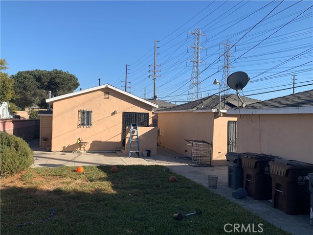 Detail Gallery Image 38 of 56 For 1527 S Bentley Ave, Compton,  CA 90220 - 3 Beds | 2/1 Baths