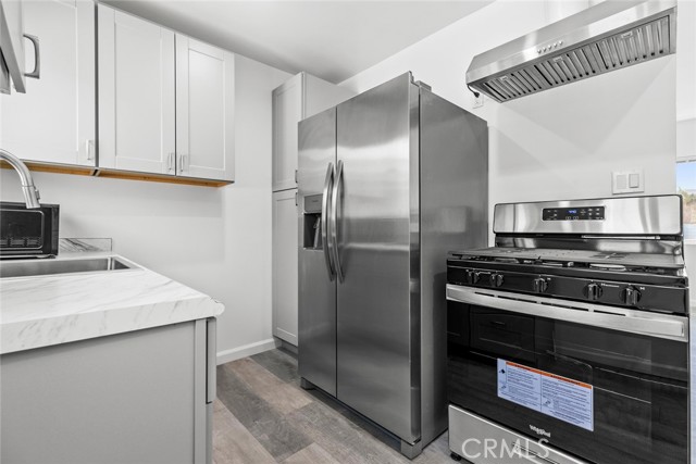 142 S Savannah Street, Los Angeles CA: https://media.crmls.org/medias/5a853129-5aa9-48ee-9316-6952ddd7616d.jpg