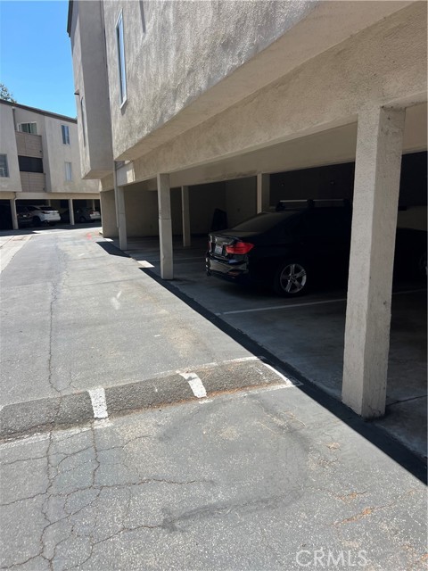1350 F Cabrillo Park Drive, Santa Ana CA: https://media.crmls.org/medias/5a856e3a-215c-4a50-81e2-772ac1d2718a.jpg