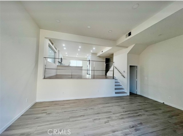 Front Image Thumbnail for CRPW26083494