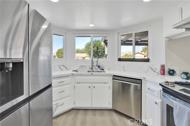 Detail Gallery Image 13 of 46 For 27229 Aspen Ct, Helendale,  CA 92342 - 3 Beds | 2 Baths