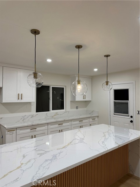 Detail Gallery Image 5 of 6 For 602 S Deming, Santa Ana,  CA 92704 - 4 Beds | 2 Baths