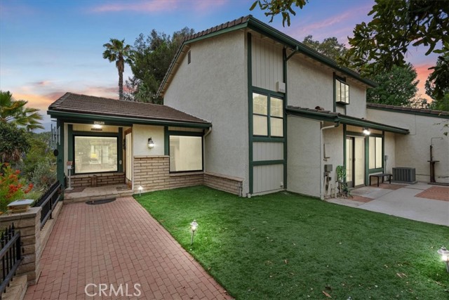 2587 Eagle Circle, Corona CA: https://media.crmls.org/medias/5a87927f-7556-447c-a55e-22f9981a8a8f.jpg