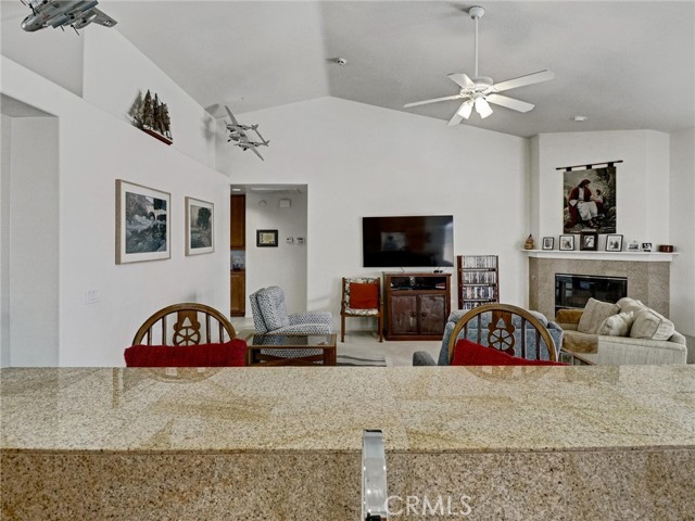 15900 Avenida Atezada, Desert Hot Springs CA: https://media.crmls.org/medias/5a87c3bd-2ad1-4bc5-a2ba-7812c4b14c5a.jpg