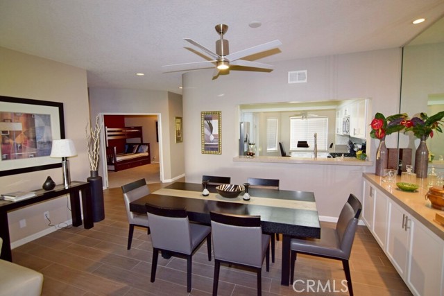 144 Desert Falls Circle, Palm Desert CA: https://media.crmls.org/medias/5a881bc7-339d-4e03-842c-20b3357cde37.jpg