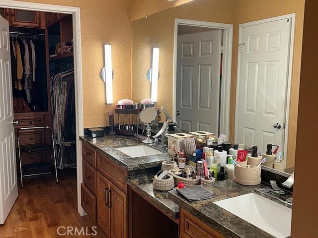 Detail Gallery Image 7 of 26 For 1020 S San Marino Way, Anaheim,  CA 92808 - 3 Beds | 2 Baths