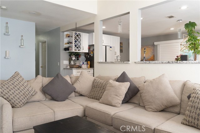 Detail Gallery Image 5 of 18 For 2122 Trafalgar Ave, Riverside,  CA 92506 - 1 Beds | 1 Baths