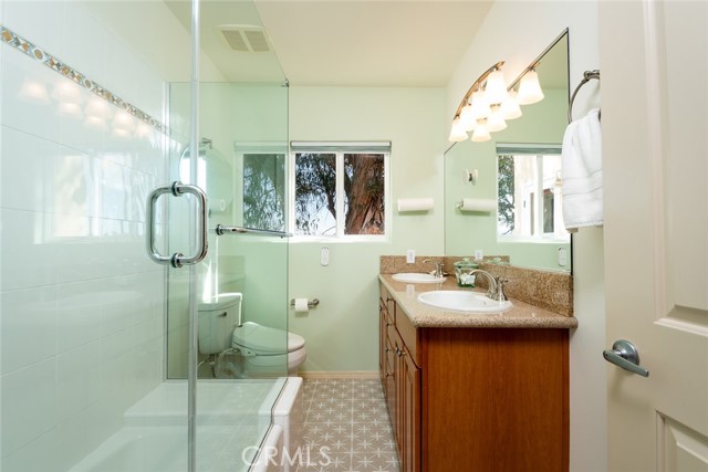 Detail Gallery Image 32 of 58 For 1404 Corona Dr, Glendale,  CA 91205 - 4 Beds | 2/1 Baths