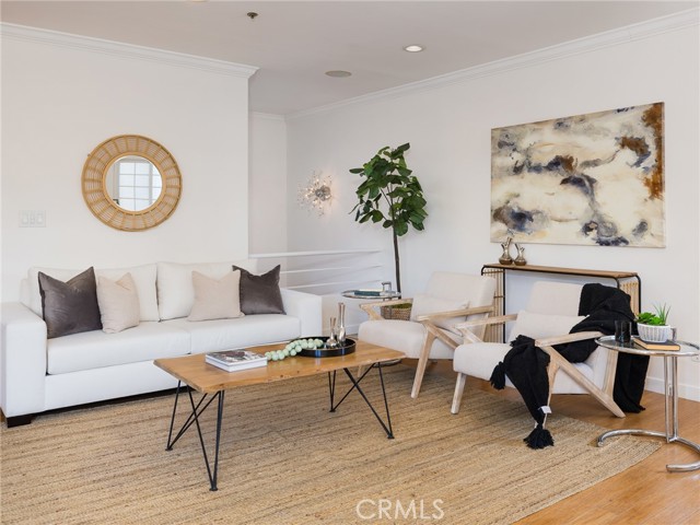Detail Gallery Image 6 of 37 For 10664 Wilkins Ave #202,  Los Angeles,  CA 90024 - 2 Beds | 2/1 Baths