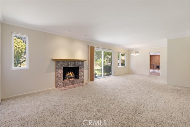 152 Ventana Court, Thousand Oaks CA: https://media.crmls.org/medias/5a89ac64-52d2-4711-bfd3-a0e1b31eeaaf.jpg