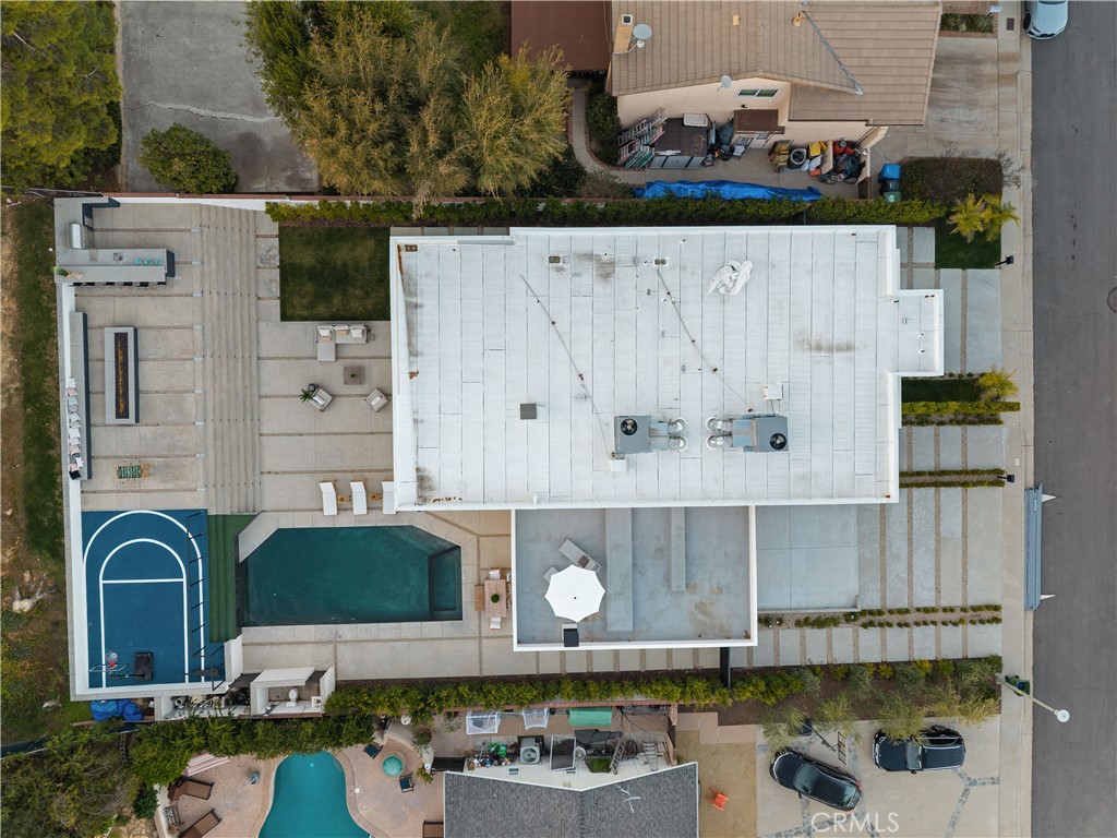 https://media.crmls.org/medias/5a8a45dc-8313-4904-bce5-2f5459e98ed6.jpg?preset=X-Large