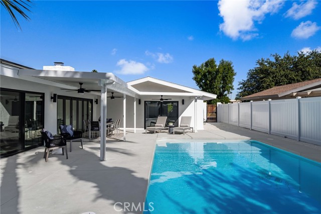 1975 E Mark Leslie, Palm Springs, CA 92264