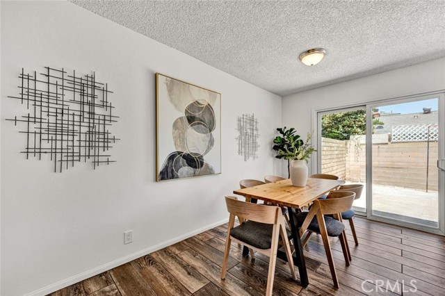 1981 Mitchell Avenue, Tustin CA: https://media.crmls.org/medias/5a8a52df-99d3-41e7-842a-a0d777a17457.jpg