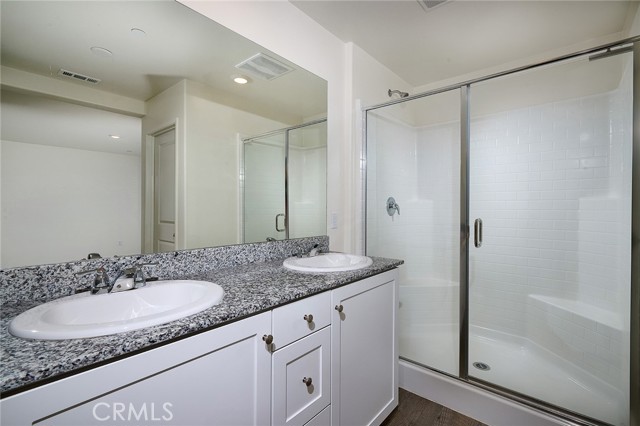 Detail Gallery Image 9 of 13 For 1257 Memorial Ave, Hemet,  CA 92543 - 3 Beds | 2/1 Baths